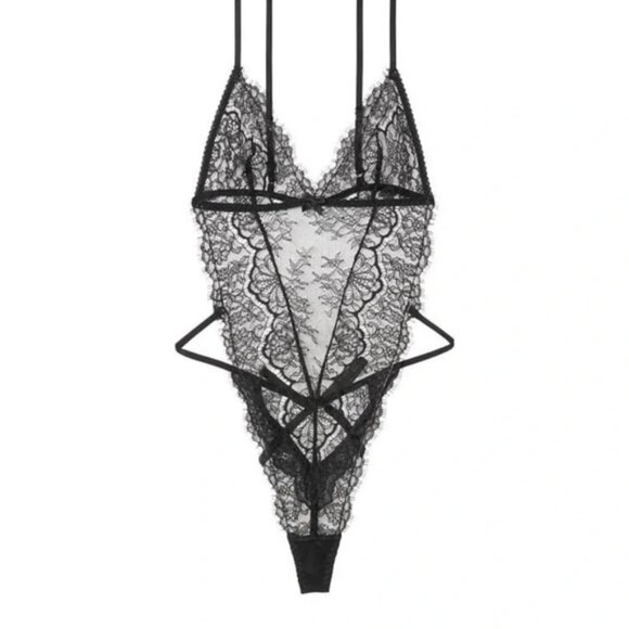 Victoria’s  Secret Unlined Corded Lace Teddy bodysuit size L - Picture 3 of 7